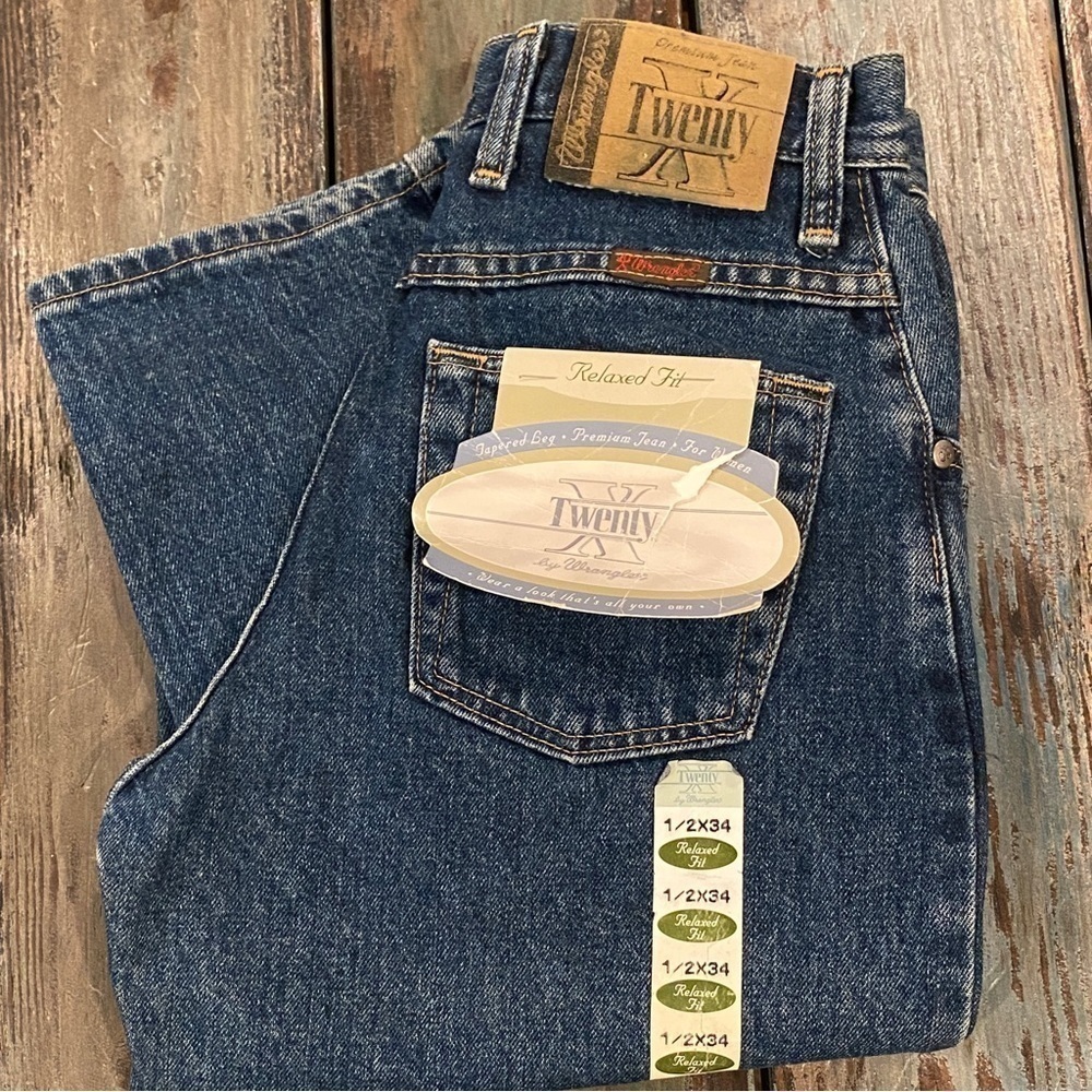 Wrangler 1/2 NWT Vintage Twenty X Women’s Jeans 25x33 High Rise Relaxed Tapered